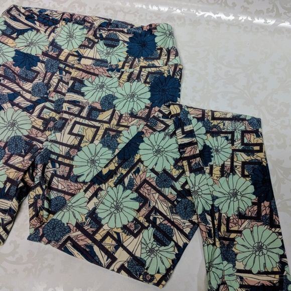 LuLaRoe Pants - LulaRoe Leggings in Mint & Slate Blue Floral